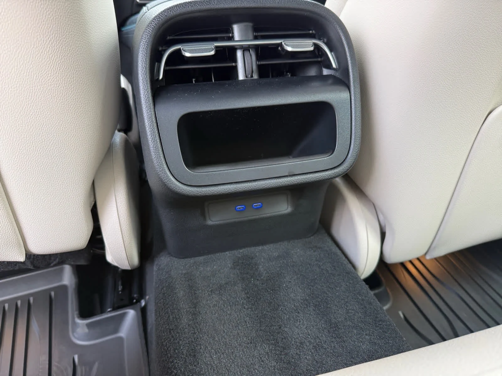 New 2026 Polar White Mercedes-Benz E 350 image 16