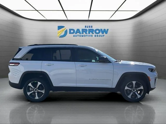 New 2026 White/off-white Jeep Limited image 7