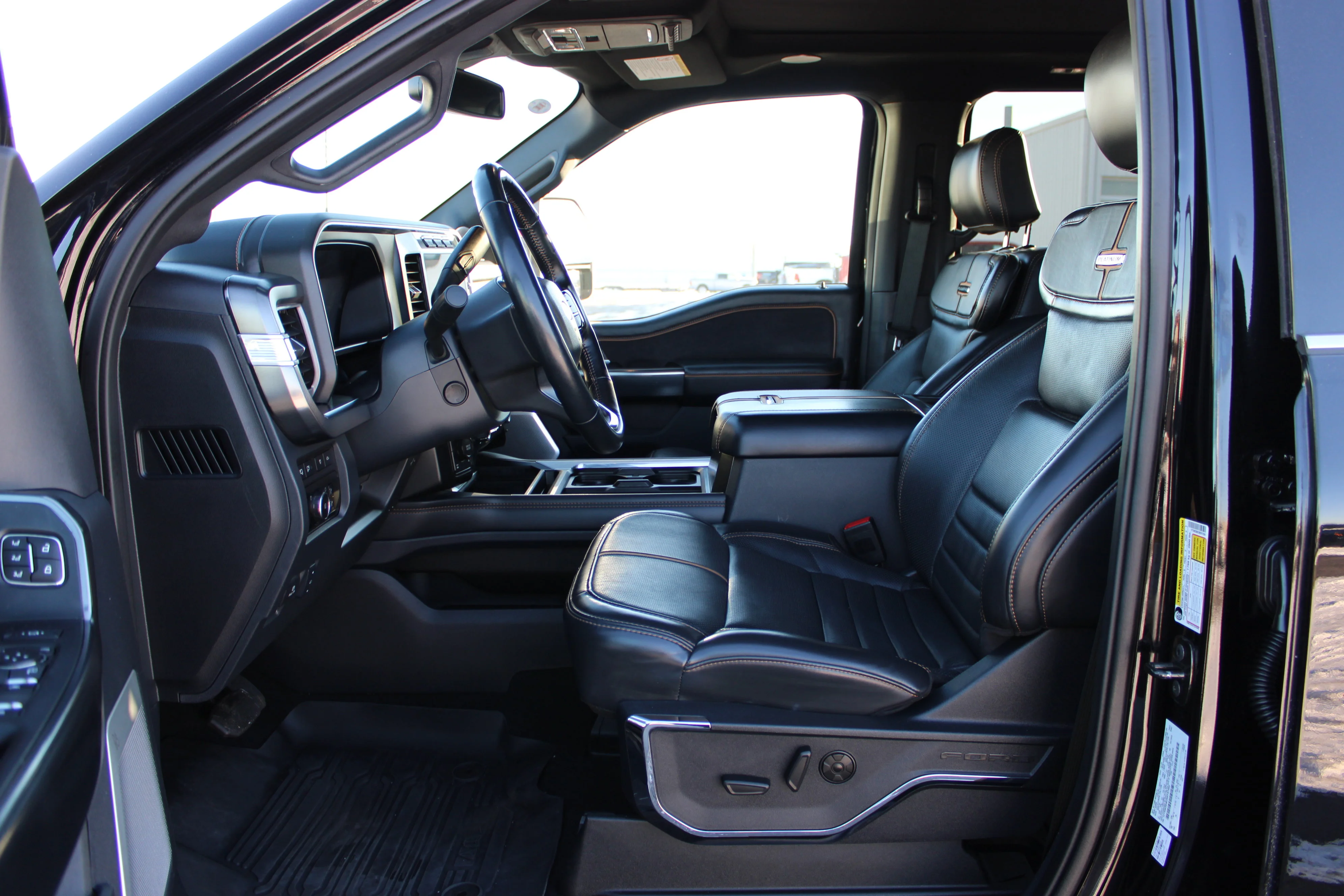 Used 2024 Agate Black Metallic Ford Platinum image 19