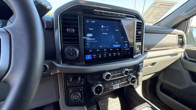 Used 2024 Blue Ford XLT image 27