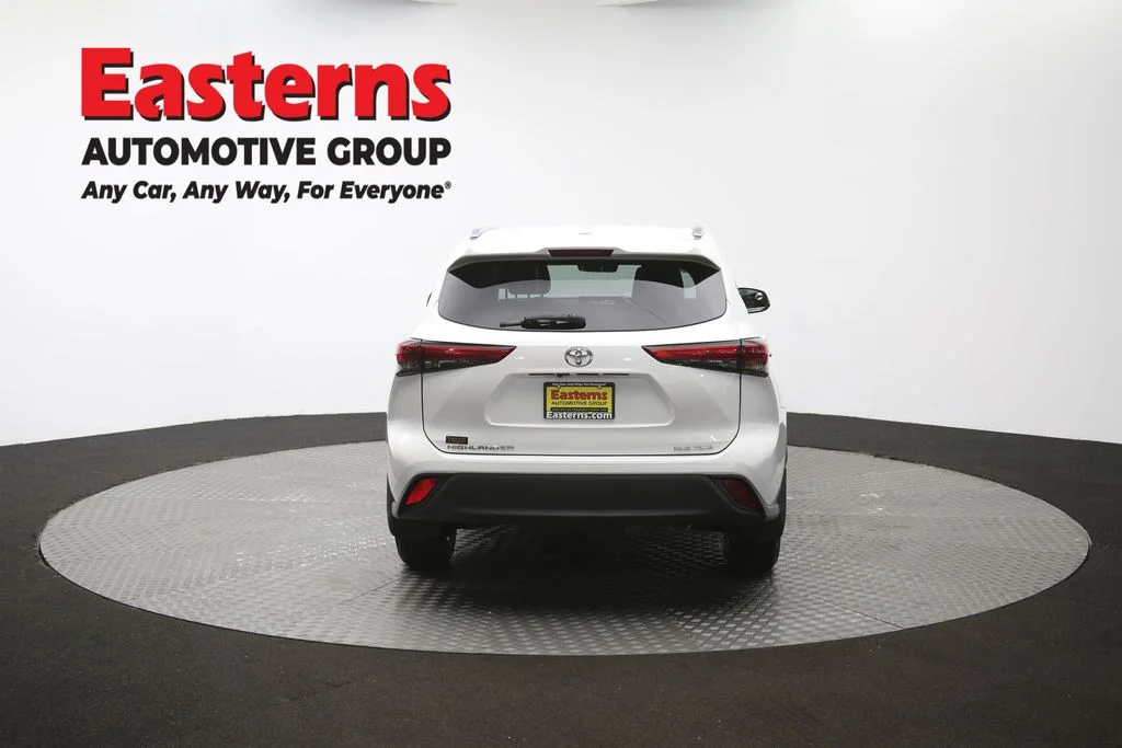 Used 2021 White Toyota XLE image 38
