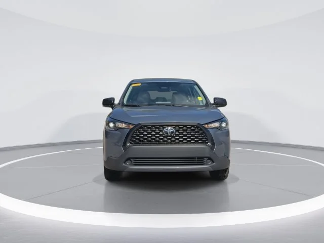 Used 2024  Toyota L image 3