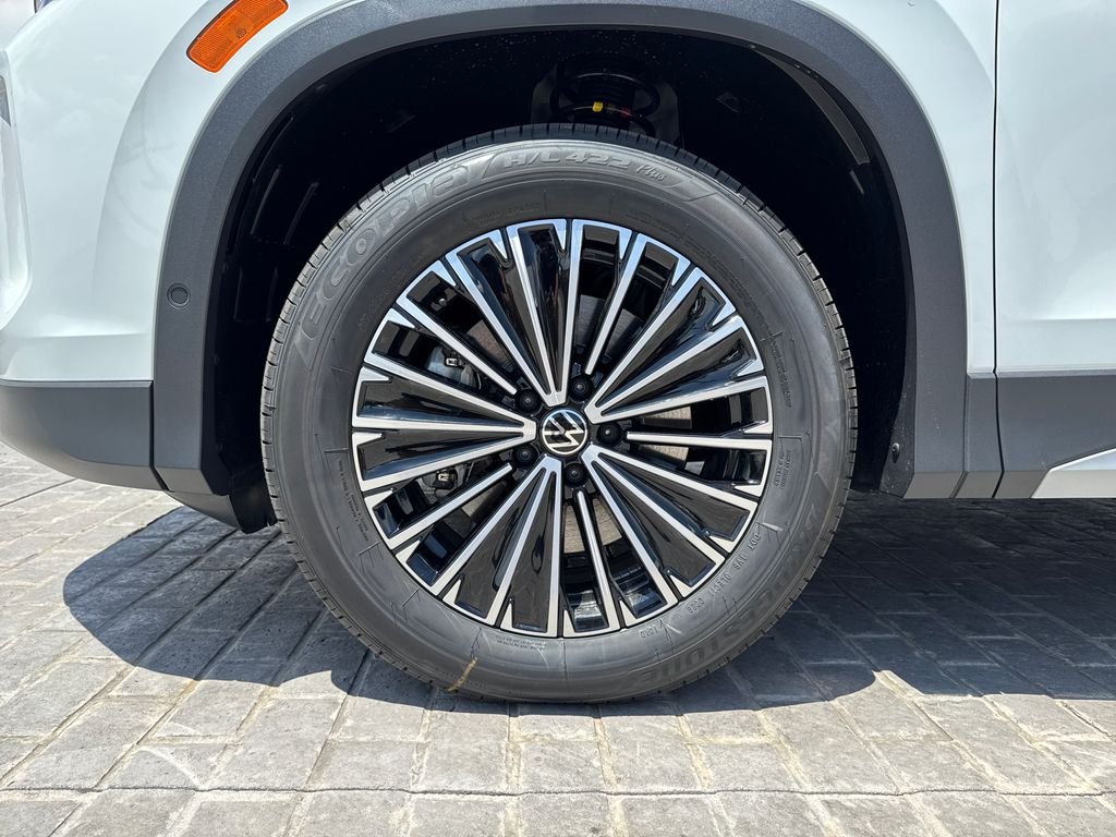 New 2026 Pure White Volkswagen 2.0T S image 28