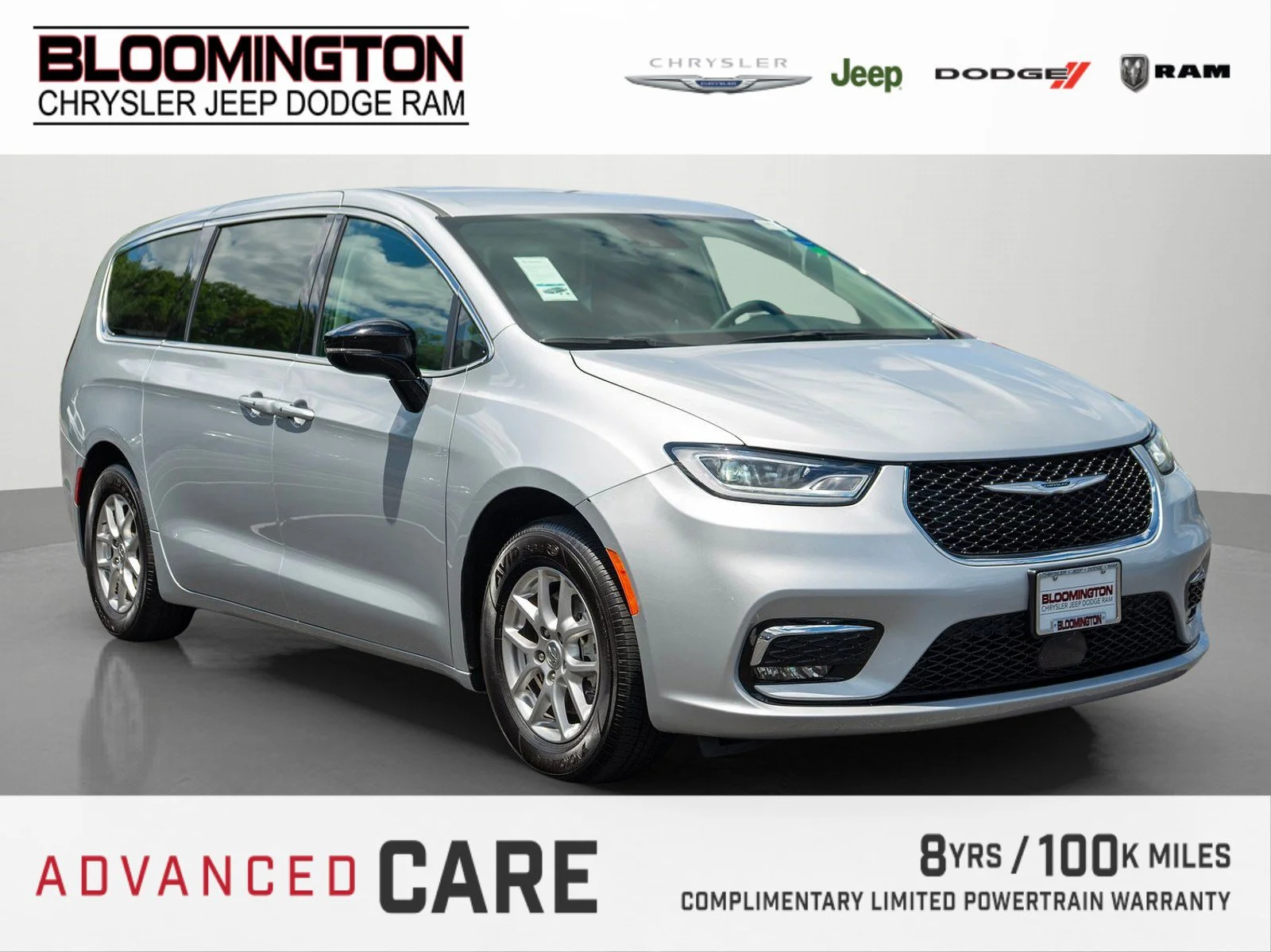2024 Chrysler Pacifica Touring L's photo