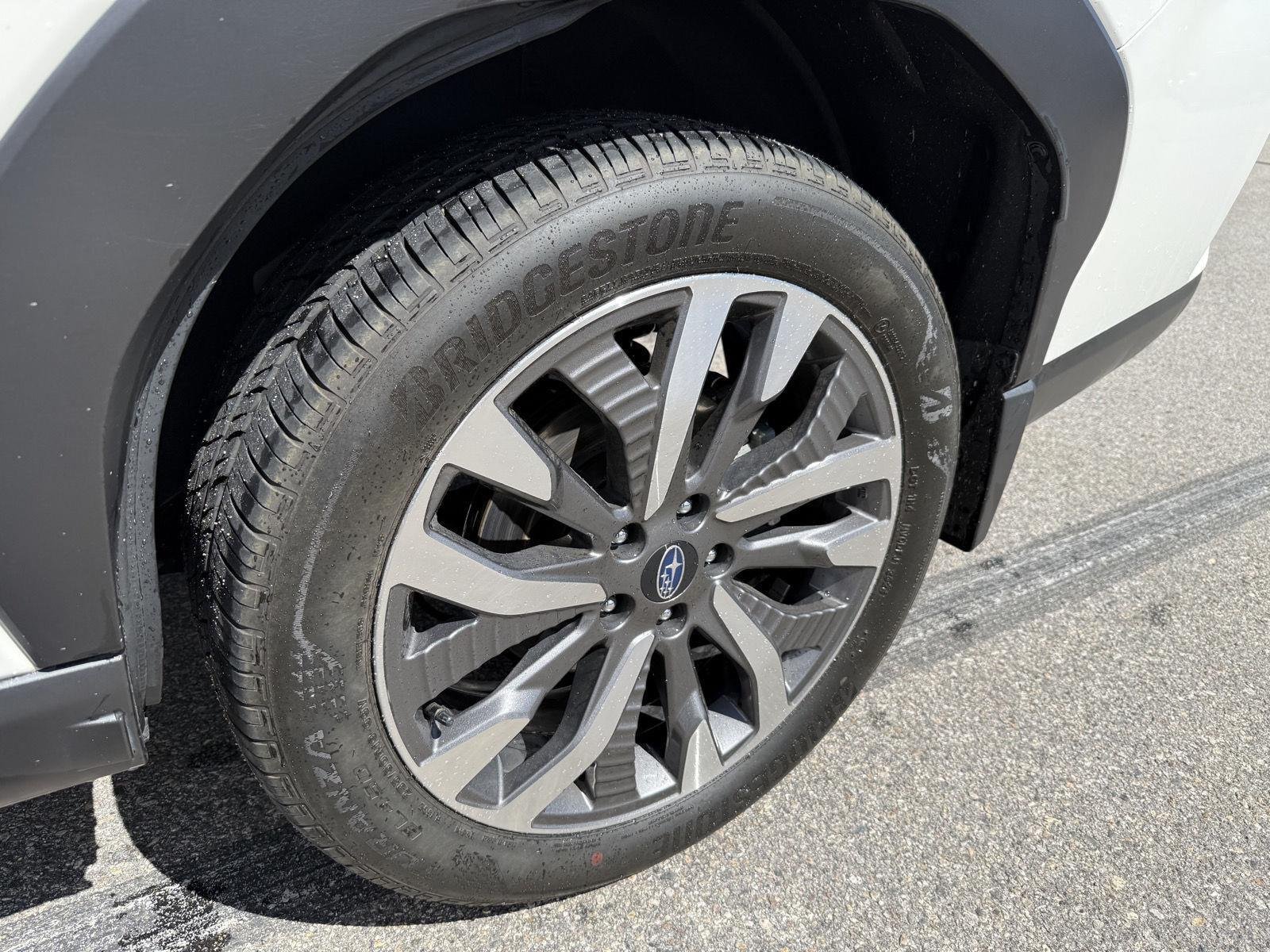 Used 2025 Crystal White Pearl Subaru Touring image 5
