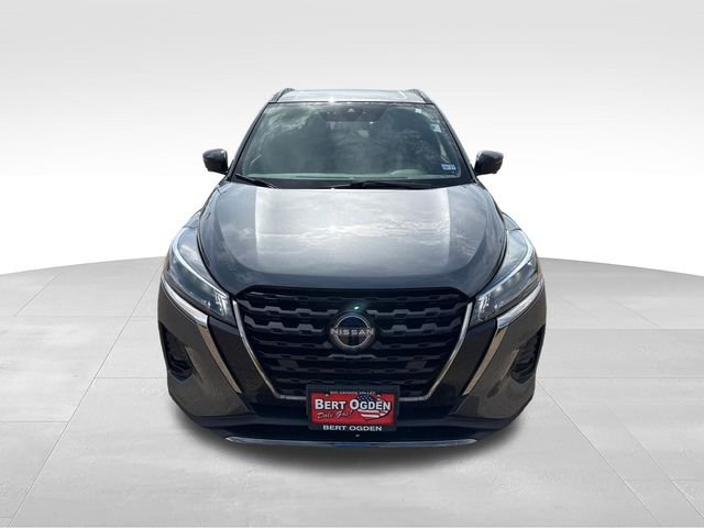 Certified Used 2024 Gray Nissan SR image 2