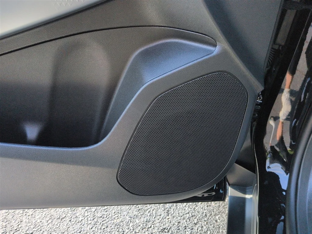 2026 Chevrolet Trax RS - Photo 46