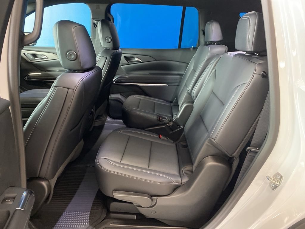 2027 Chevrolet Traverse LT - Photo 11