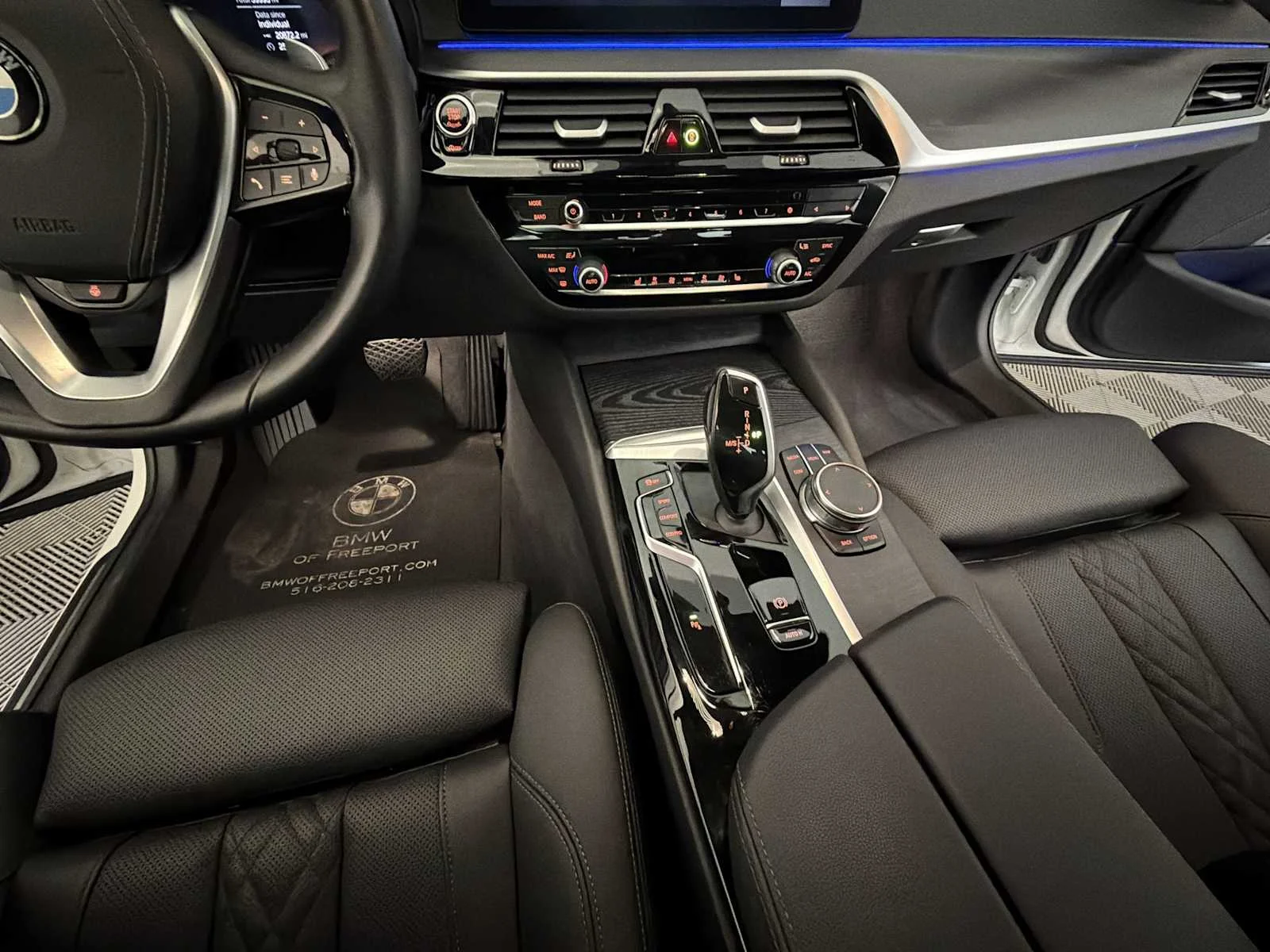 2023 BMW 5 Series 530i - Photo 18