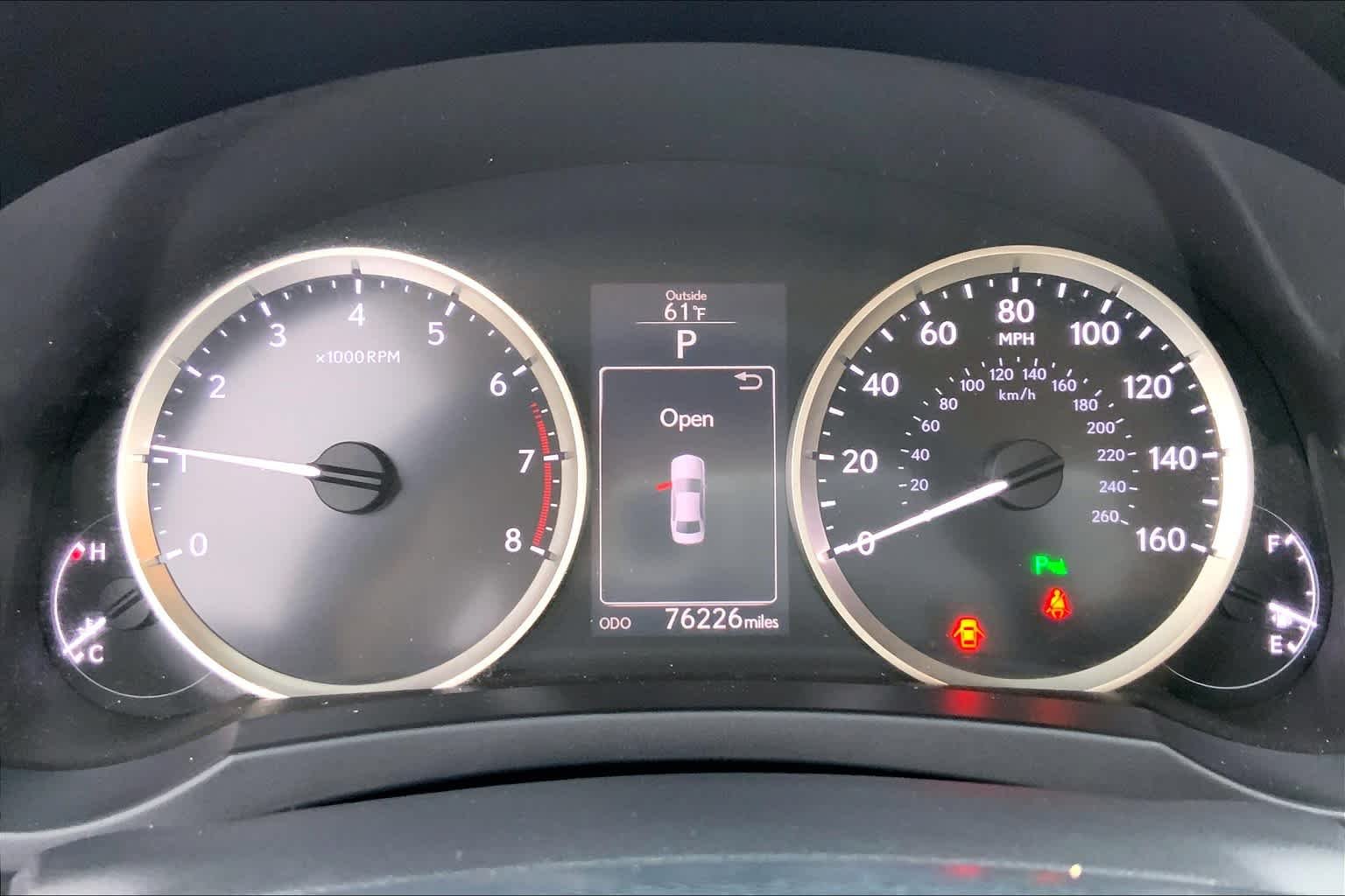 Used 2015 Starfire Pearl Lexus  image 23