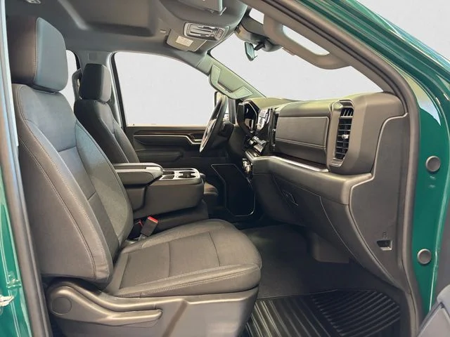New 2026  GMC SLE image 16