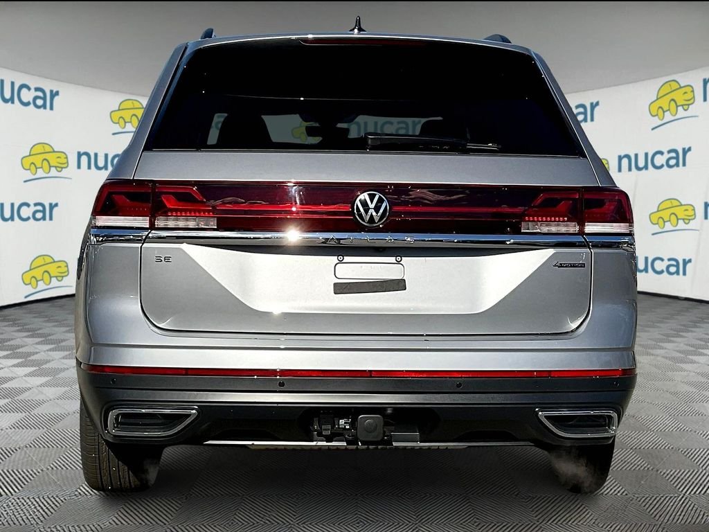 New 2026 Silver Volkswagen 2.0T SE w/Technology image 6