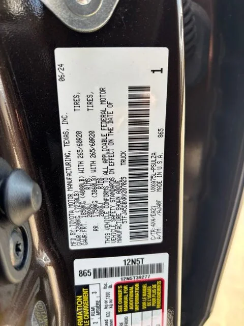 Used 2024  Toyota Limited image 10