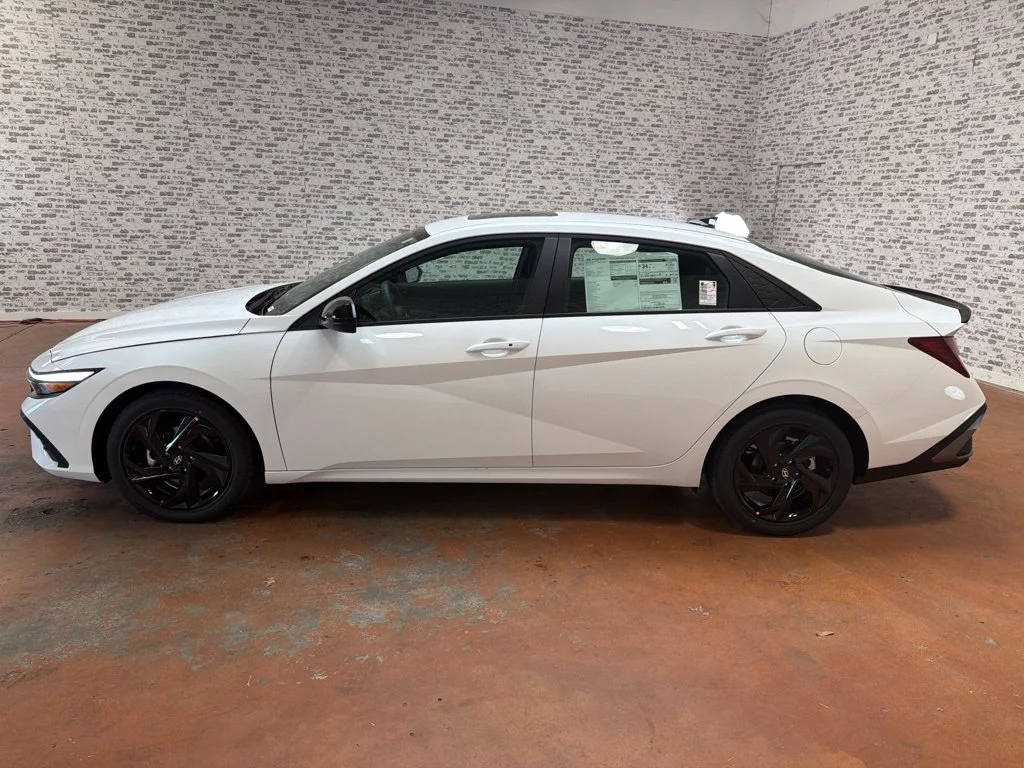 New 2026 Serenity White Hyundai SEL Sport image 4