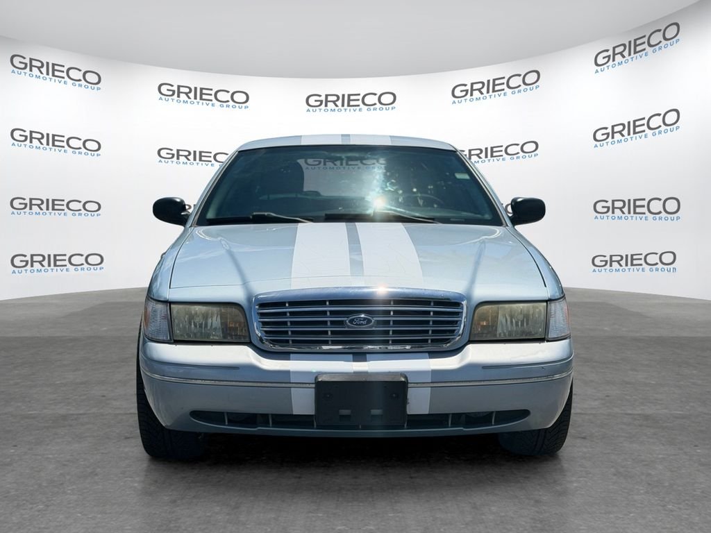 Used 2005 Silver Ford LX image 2