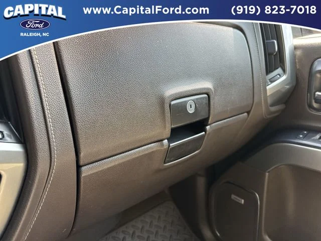 Used 2015  Chevrolet LTZ image 27