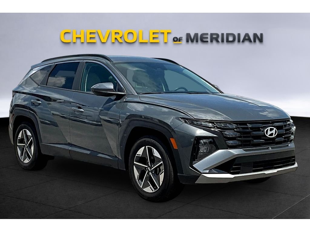 Used 2025  Hyundai SEL image 1