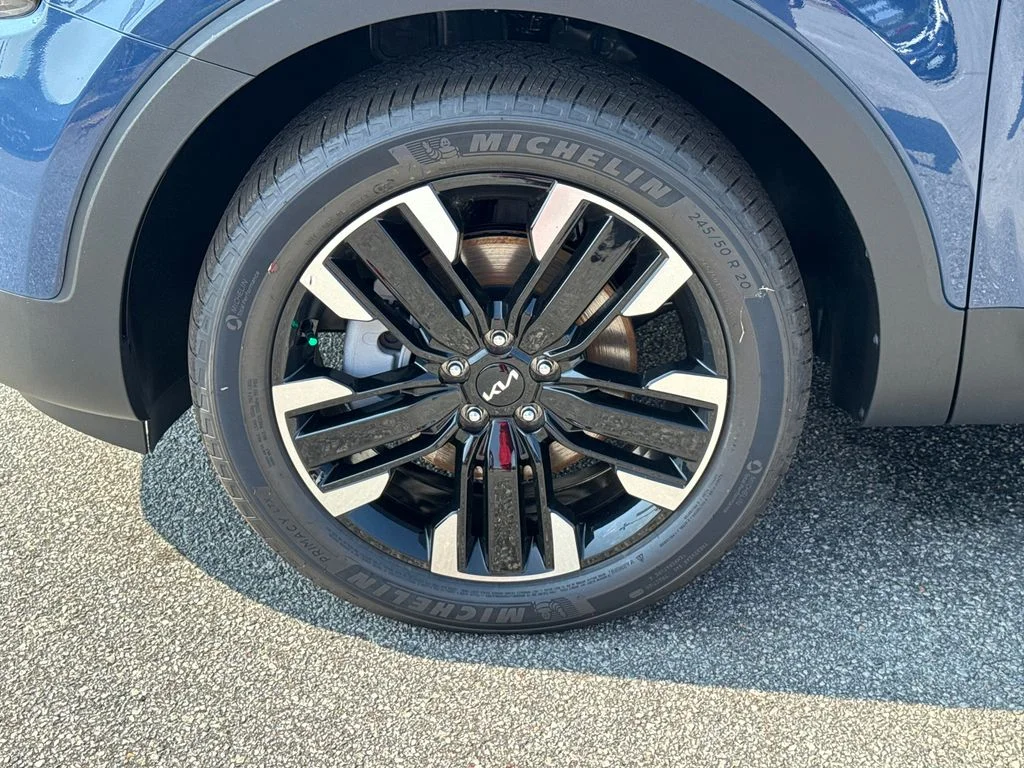 2025 Kia Telluride SX - Photo 11