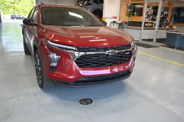 Used 2025 Crimson Metallic Chevrolet 2RS image 3