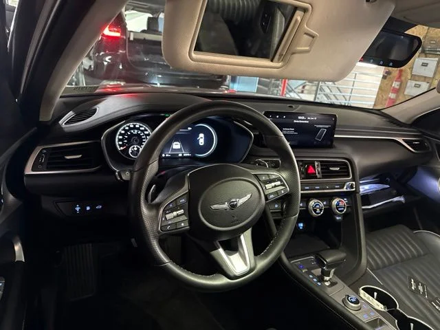 Used 2023 Silver Genesis 3.3T image 7