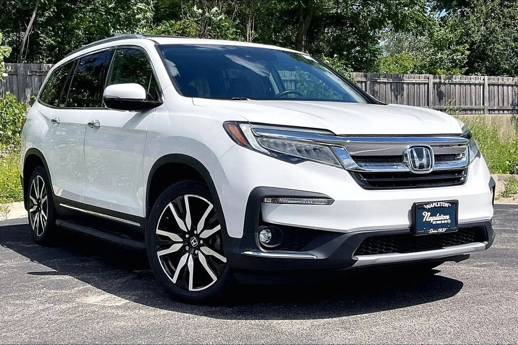Used 2021 White Honda Touring image 34