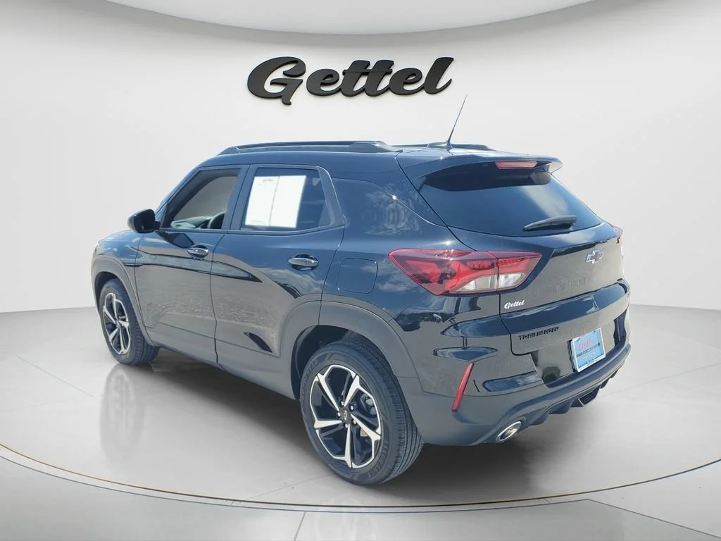 Used 2023 Mosaic Black Metallic Chevrolet RS image 7