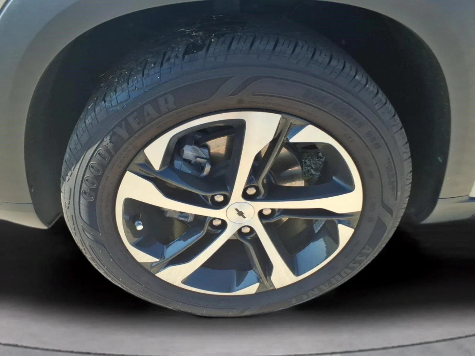 Used 2024 Sterling Gray Metallic Chevrolet 1RS image 9