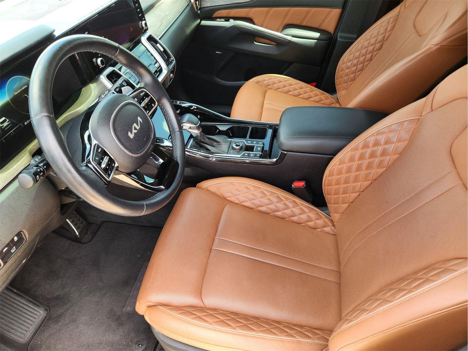 Certified Used 2023 Wolf Gray Kia X-Line SX Prestige image 12