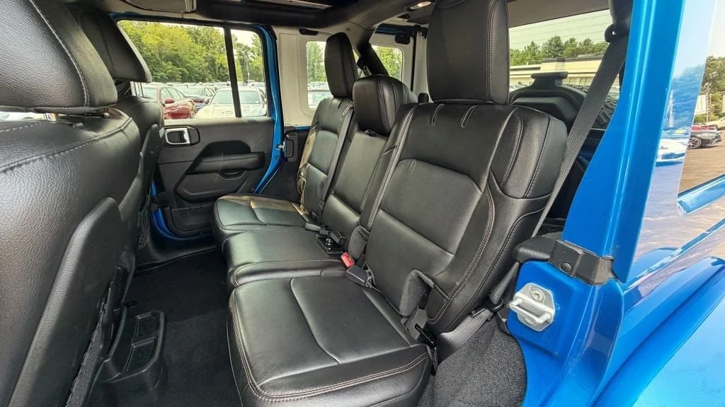 Used 2021 Hydro Blue Pearlcoat Jeep Rubicon 392 Unlimited 4x4 w/ Sky One-Touch Power Top image 27