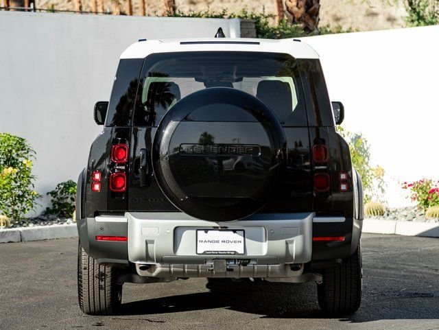 New 2025 Santorini Black Land Rover S image 8