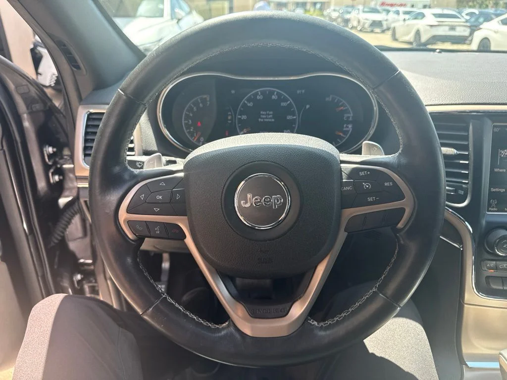 Used 2016 Gray Jeep Limited image 26
