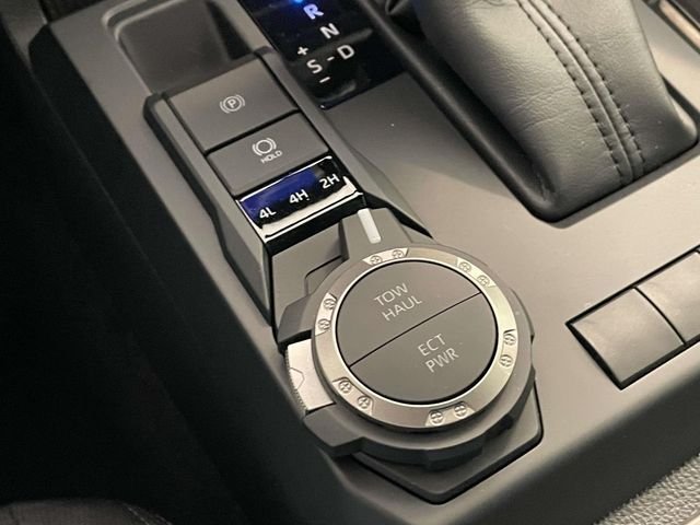 2026 Toyota Tacoma SR5 - Photo 37