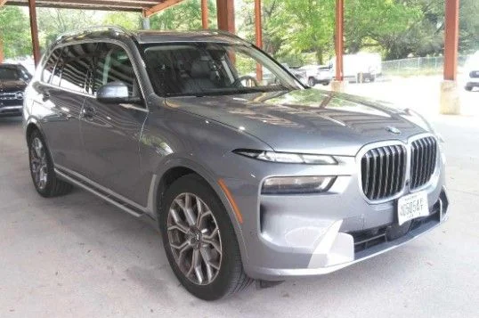 2026 BMW X7 xDrive40i's photo