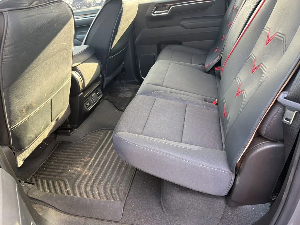 Used 2025 Sterling Metallic GMC Elevation image 8