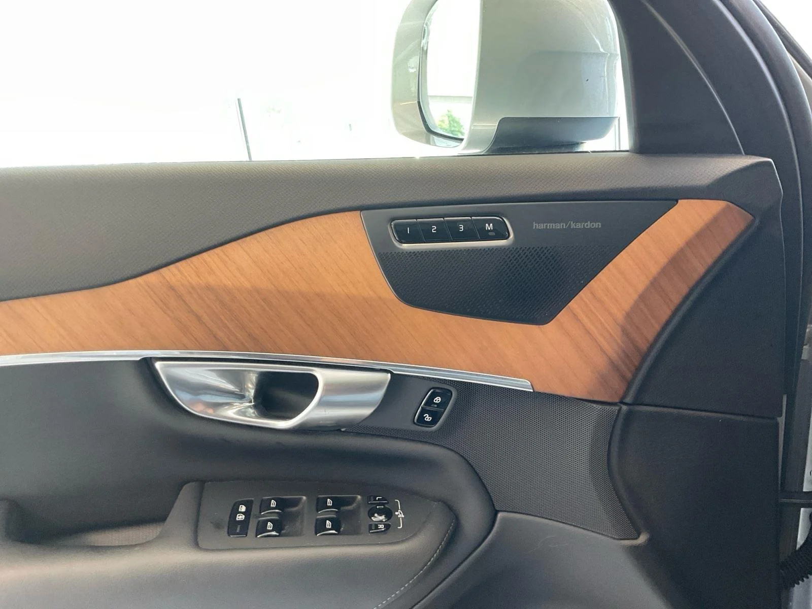 Used 2023 Silver Dawn Metallic Volvo Plus image 20