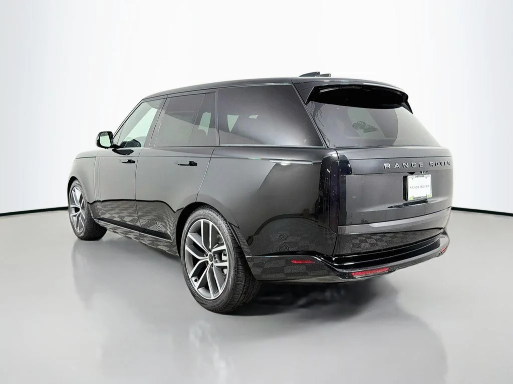 New 2026 Santorini Black Land Rover SE image 7