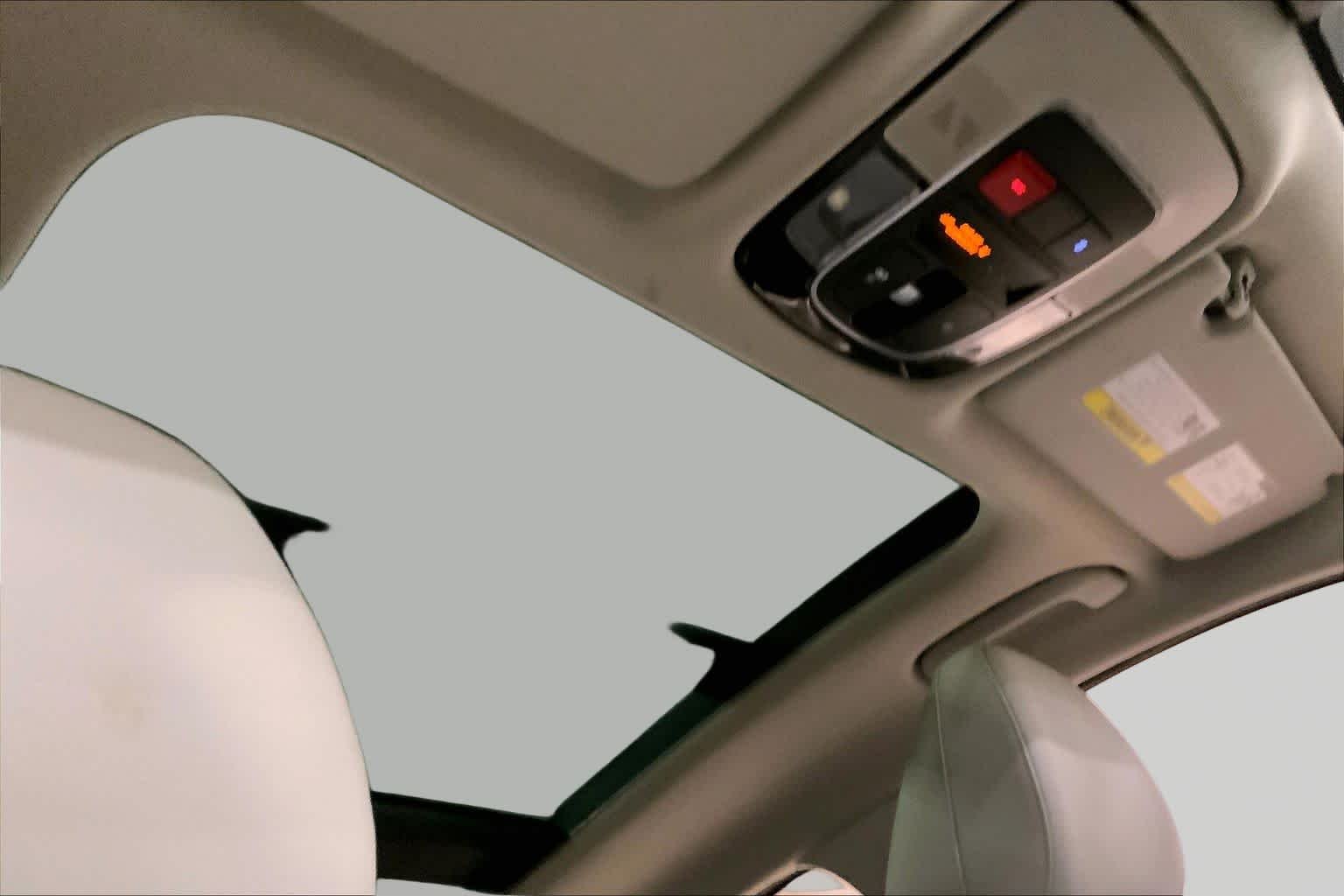 Used 2024 Deep Sea Hyundai SEL Convenience image 14