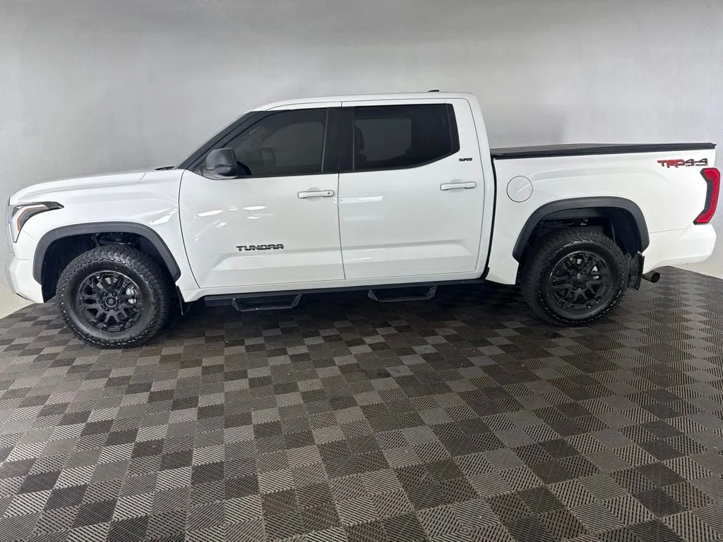 Used 2023 White Toyota SR5 image 9