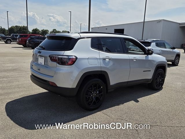 New 2026 Silver Zynith Metallic Clear-Coat Exterior Paint Jeep Latitude image 11