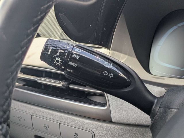 Used 2023 Gray Hyundai SEL image 28