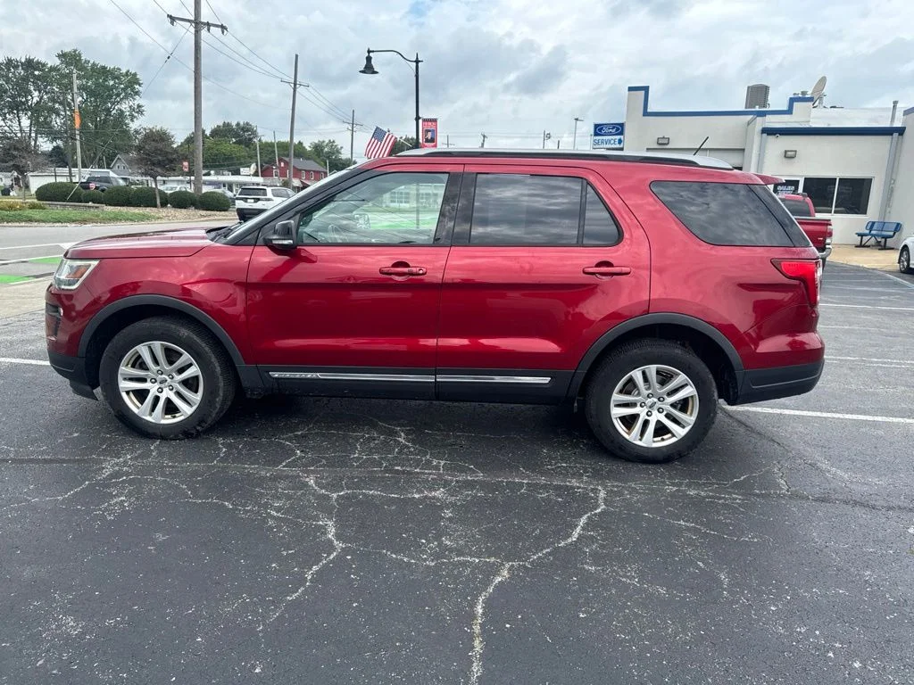 Used 2018 Red Ford XLT image 7