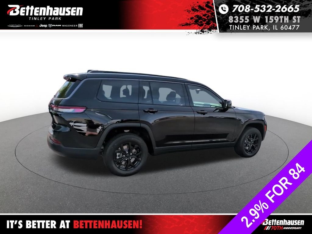 New 2026 Diamond Black Crystal Pearl-Coat Exterior Paint Jeep Laredo image 6