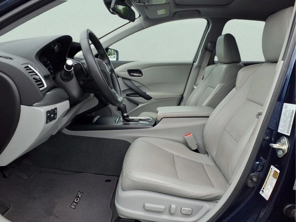 Used 2017 Fathom Blue Pearl Acura FWD w/Advance Pkg image 9
