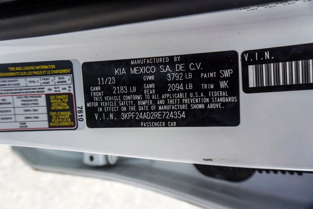 Used 2024 White Kia LXS image 36