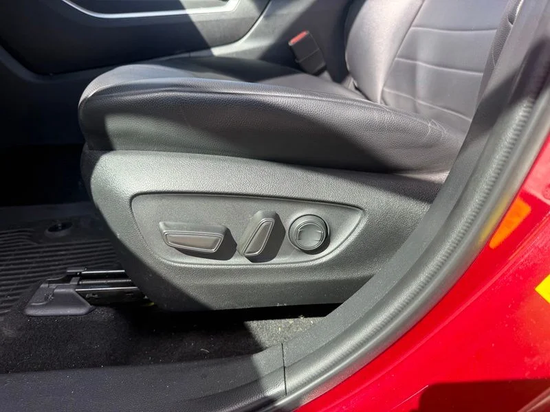 Used 2022 Red Toyota XLE image 4