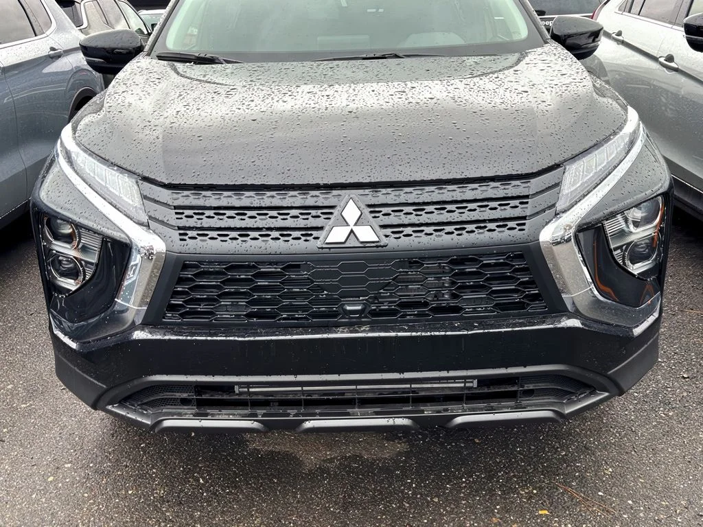New 2026 Labrador Black Pearl Mitsubishi ES image 25