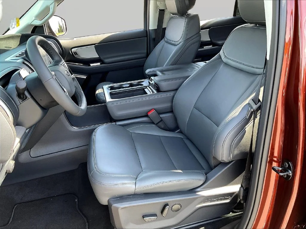 New 2027 Bronze Fire Metallic Tinted Clearcoat Ford Active image 31