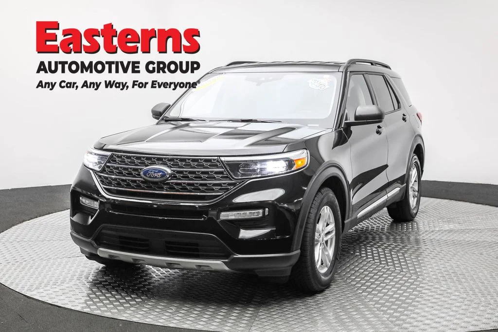 Used 2023 Black Ford XLT image 1