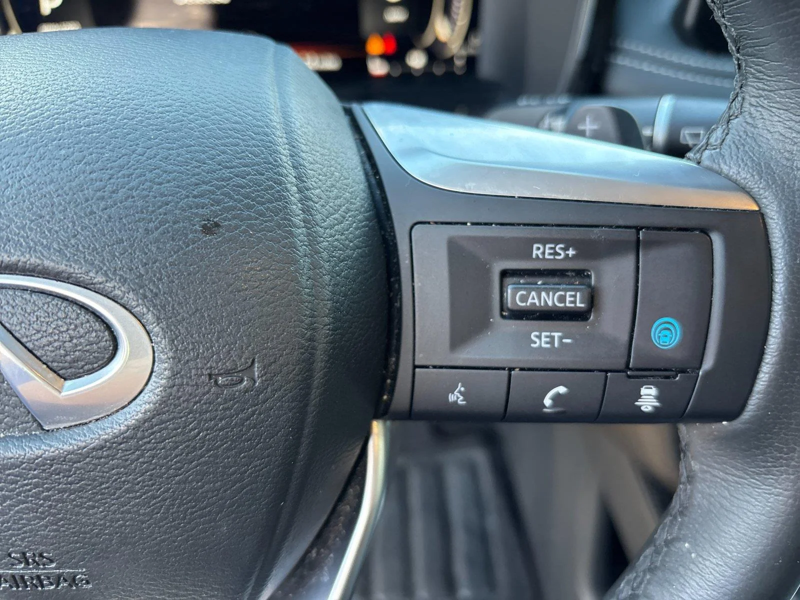 Certified Used 2023 Grand Blue INFINITI LUXE image 19