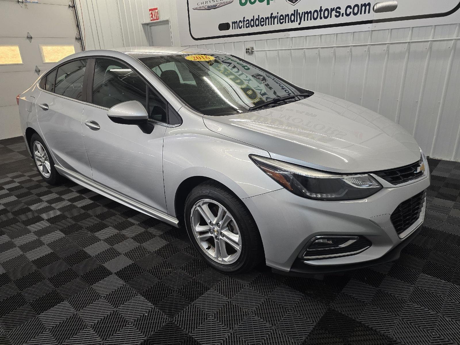 Used 2016 Chevrolet Cruze LT with VIN 1G1BE5SMXG7327765 for sale in South Haven, MI